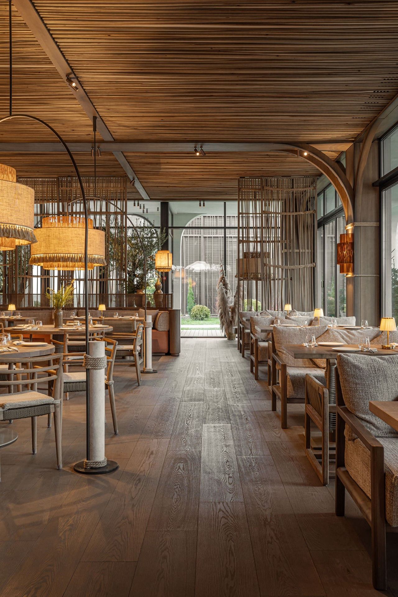 Project interior design Queen Country Club Restaurant